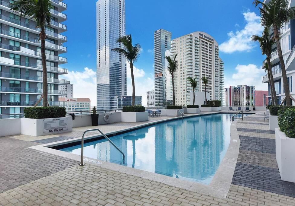 Luxurious Private Unit With Parking Apartment Маями Екстериор снимка