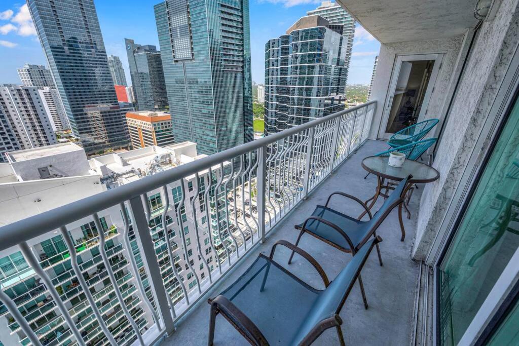 Luxurious Private Unit With Parking Apartment Маями Екстериор снимка